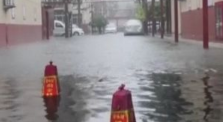河南9月大暴雨出现 北方气候变了吗河南在2021年9月出现了大暴雨天气，至于北方地区的气候是否发生变化，这是一个复杂的问题，需要综合考虑多种因素。