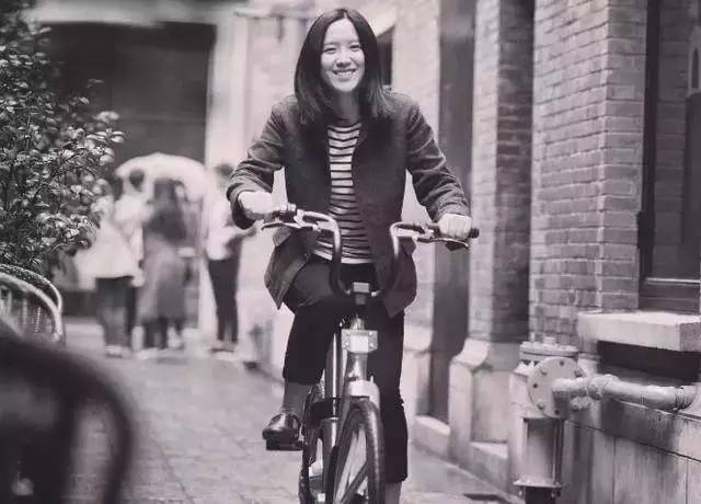 甲骨文创始人妻子是34岁沈阳姑娘揭秘甲骨文创始人背后的故事，妻子是位来自沈阳的34岁才女